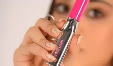 راهنمای  انتخاب ریمل شیگلم | بررسی کاربردها و انواع برس 