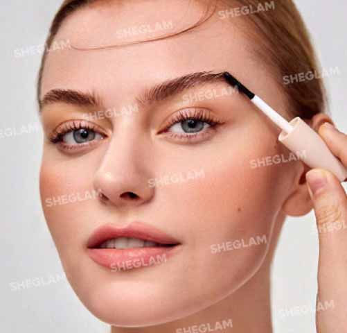 ابرو باریک ترند آرایشی