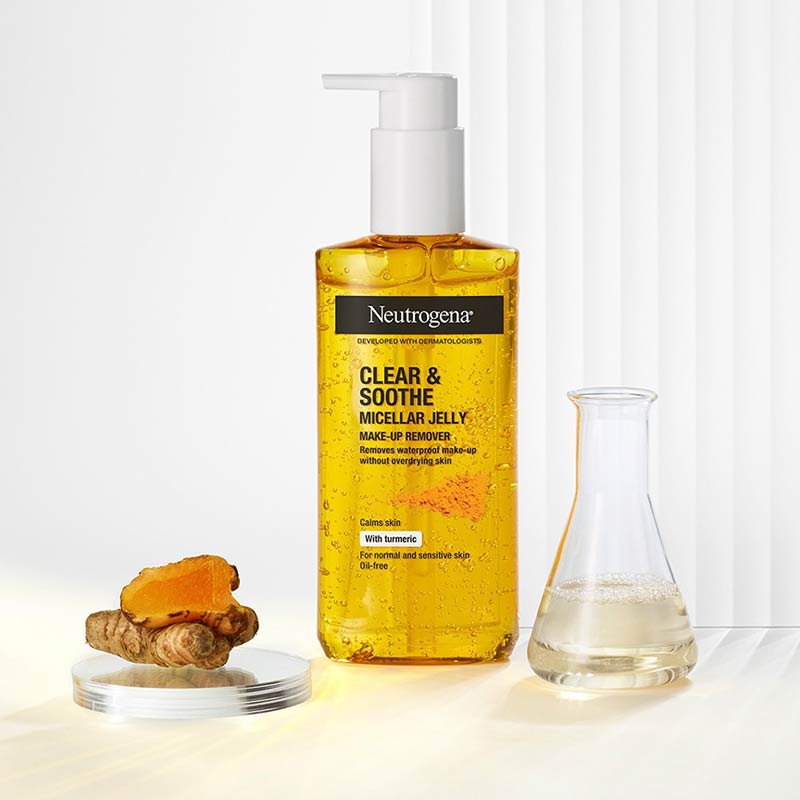 NEUTROGENA Clear & Soothe Mousse