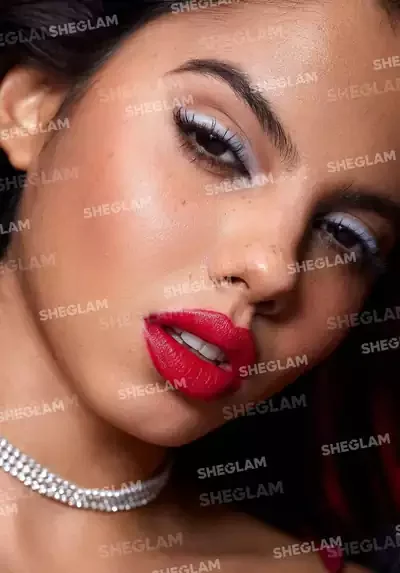 رژ لب مرلین مونرو شیگلم