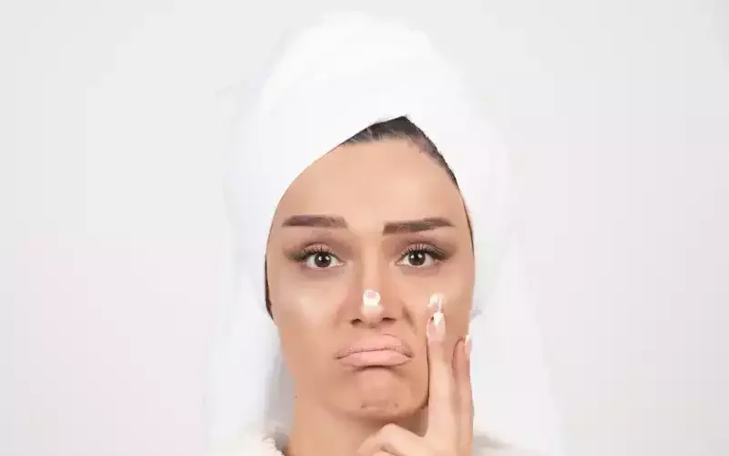 عکس پوست چرب دهیدراته