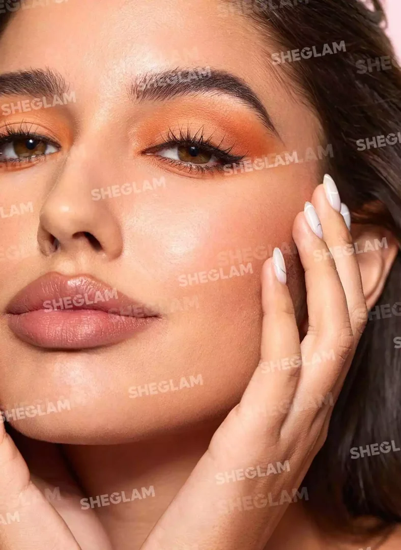 طراحی ناخن سفید مینیمال