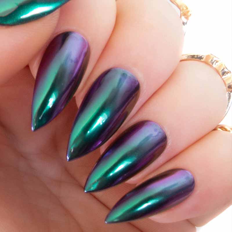 طراحی ناخن با کروم سبز قرمز